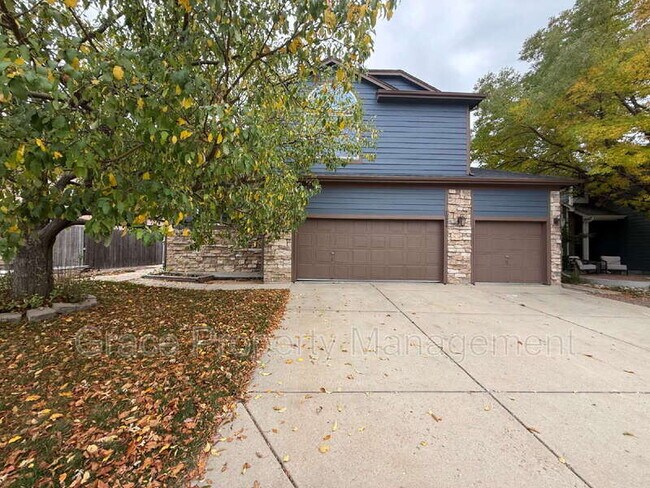 Building Photo - 10924 W 100th Dr
