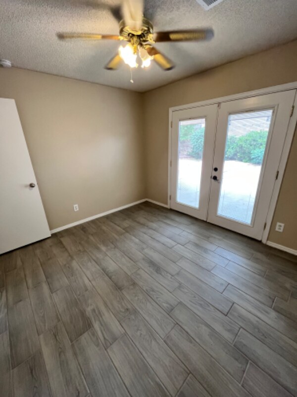 Building Photo - 2365 Tierra Humeda Dr