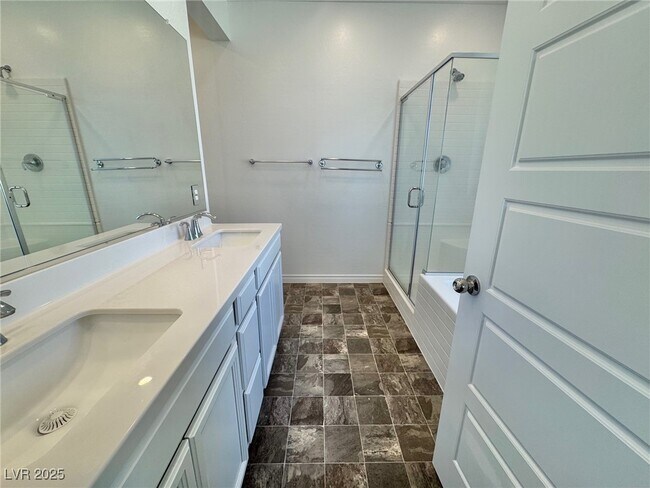 Building Photo - 20 Barbara Ln