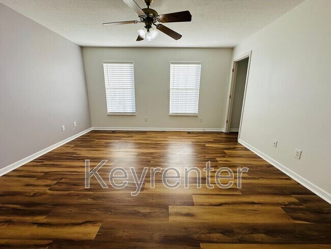 Building Photo - 10809 Topview Ln