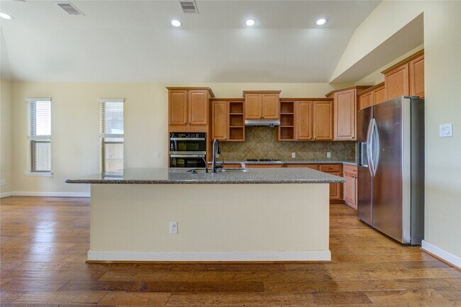 Building Photo - 26311 Parkman Grove Dr