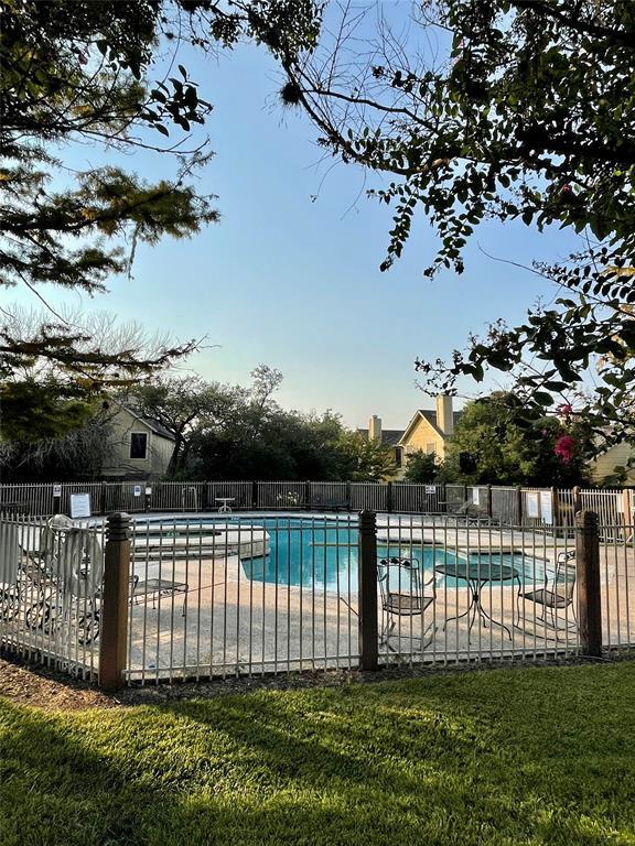 Building Photo - 11901 Swearingen Dr