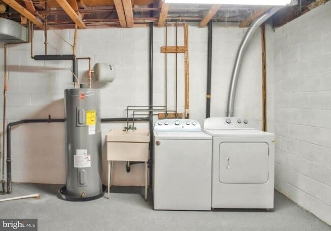 Building Photo - 2919 Seminole Rd