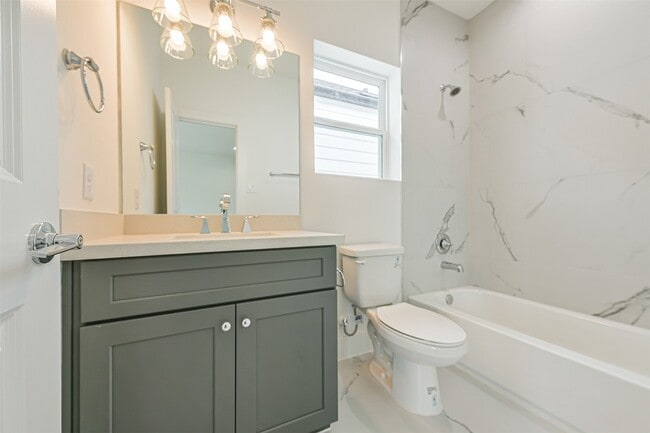 Building Photo - 5630 Balbo St