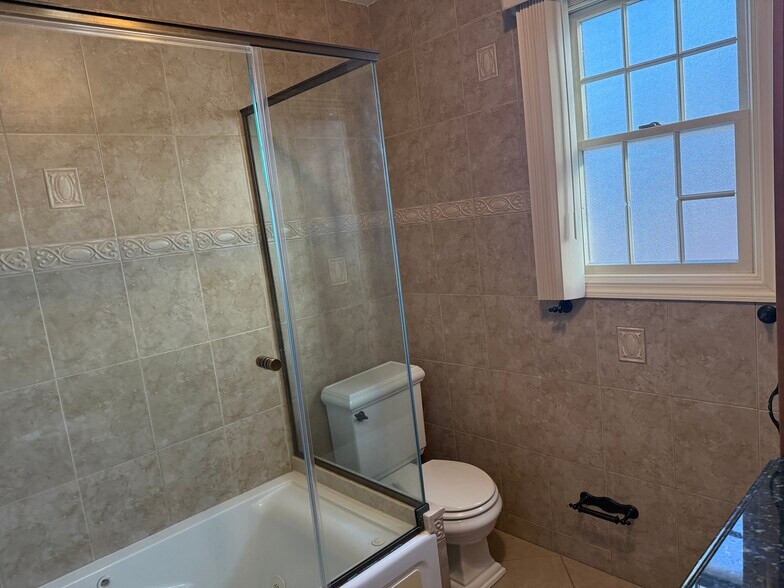 Building Photo - 284 Semton Blvd