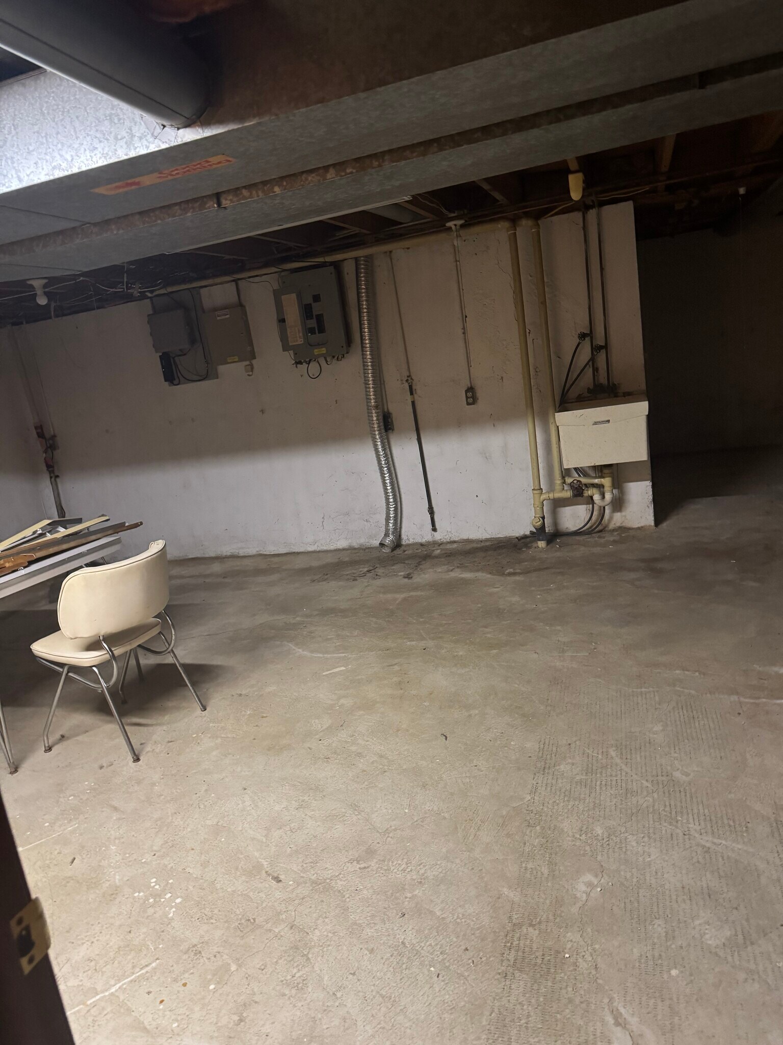 Basement - 17 Sunshine Dr