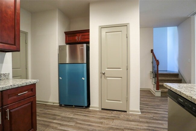 Building Photo - 2702 Appian Wy