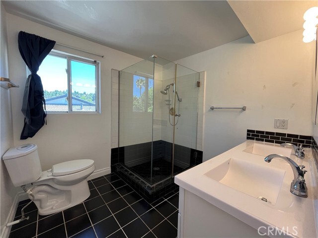 Building Photo - 4527 Stark Ave
