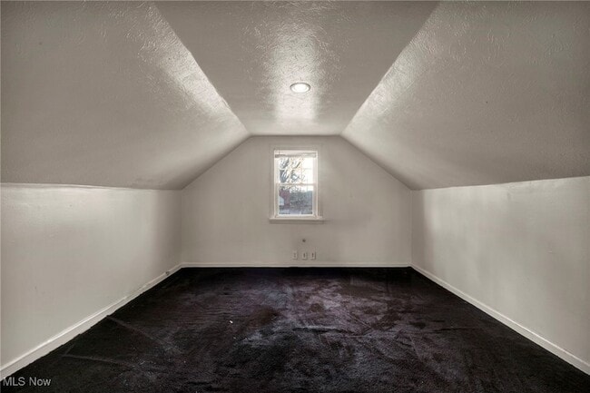 Building Photo - 10213 Dove Ave