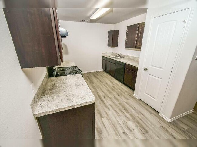 Building Photo - 2335 Applewhite Mdw