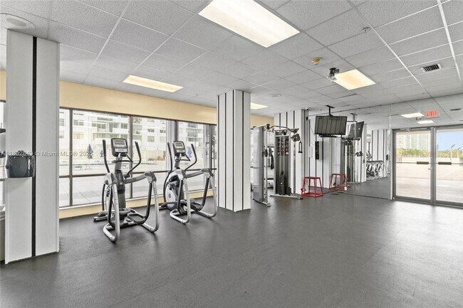 Building Photo - 2780 NE 183rd St