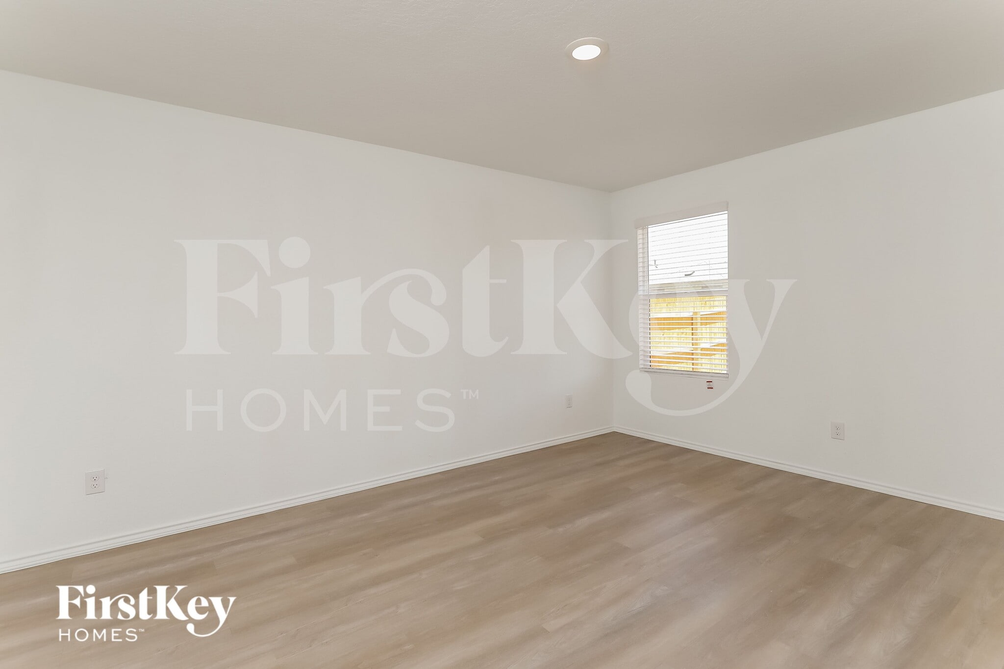 Building Photo - 10643 Erinita Way