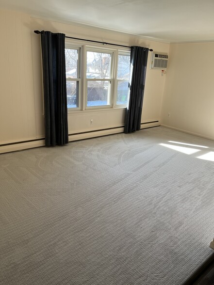 Building Photo - 17060 E 11 Mile Rd