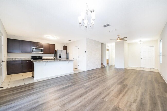 Building Photo - 4806 Riverwalk Dr