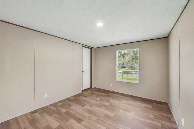 Building Photo - 25150 Faraway Ln