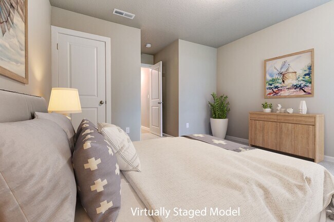 Primary Photo - Beautiful Newer Construction Home! 3 Maste...