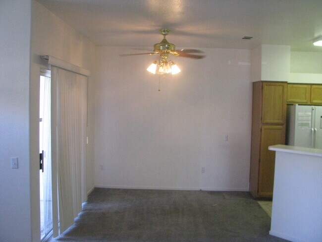 Building Photo - Opulence Community