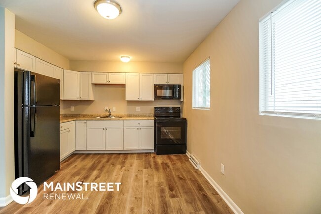 Building Photo - 2832 Azelda St