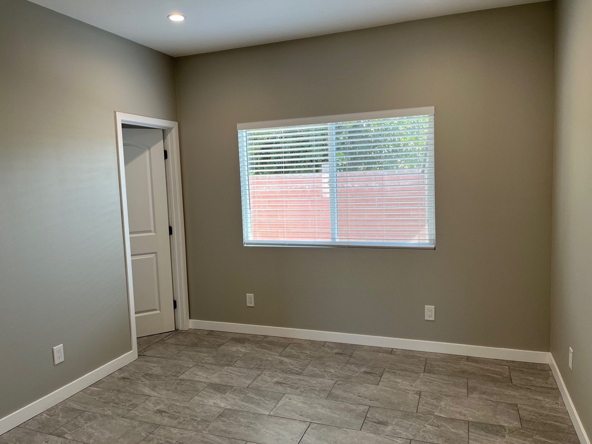 Building Photo - 12225 Brookhaven Park