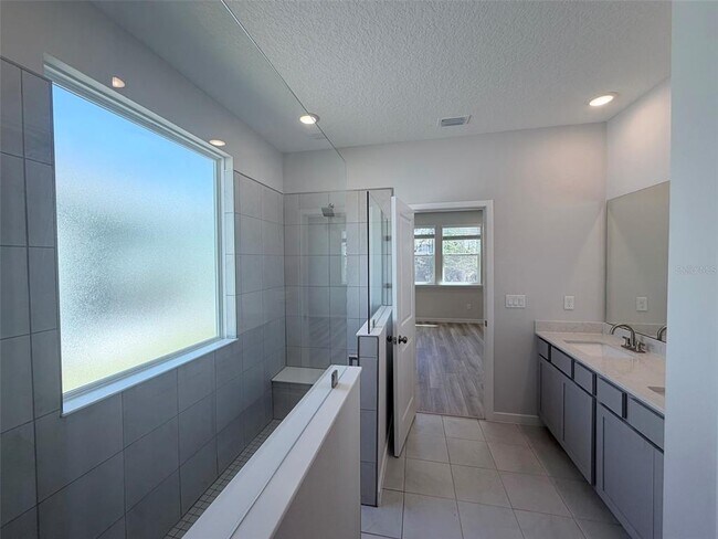 Building Photo - 36 Perseus Ave