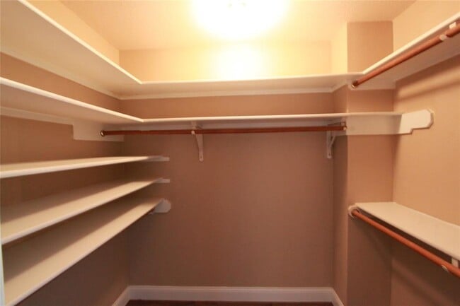 Building Photo - 3309 Kissman Dr