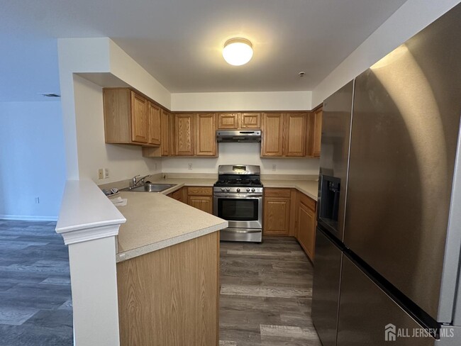 Building Photo - 1022 Dogwood Ct