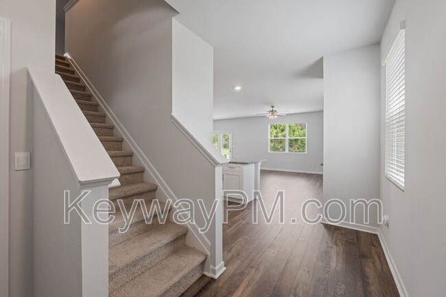 Building Photo - 1429 Deer Hollow Run