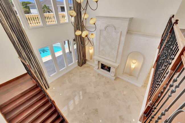 Building Photo - 953 Banyan Dr