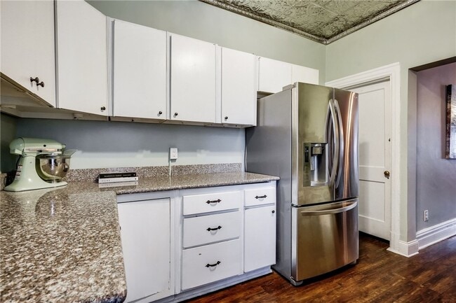 Building Photo - 276 46th St