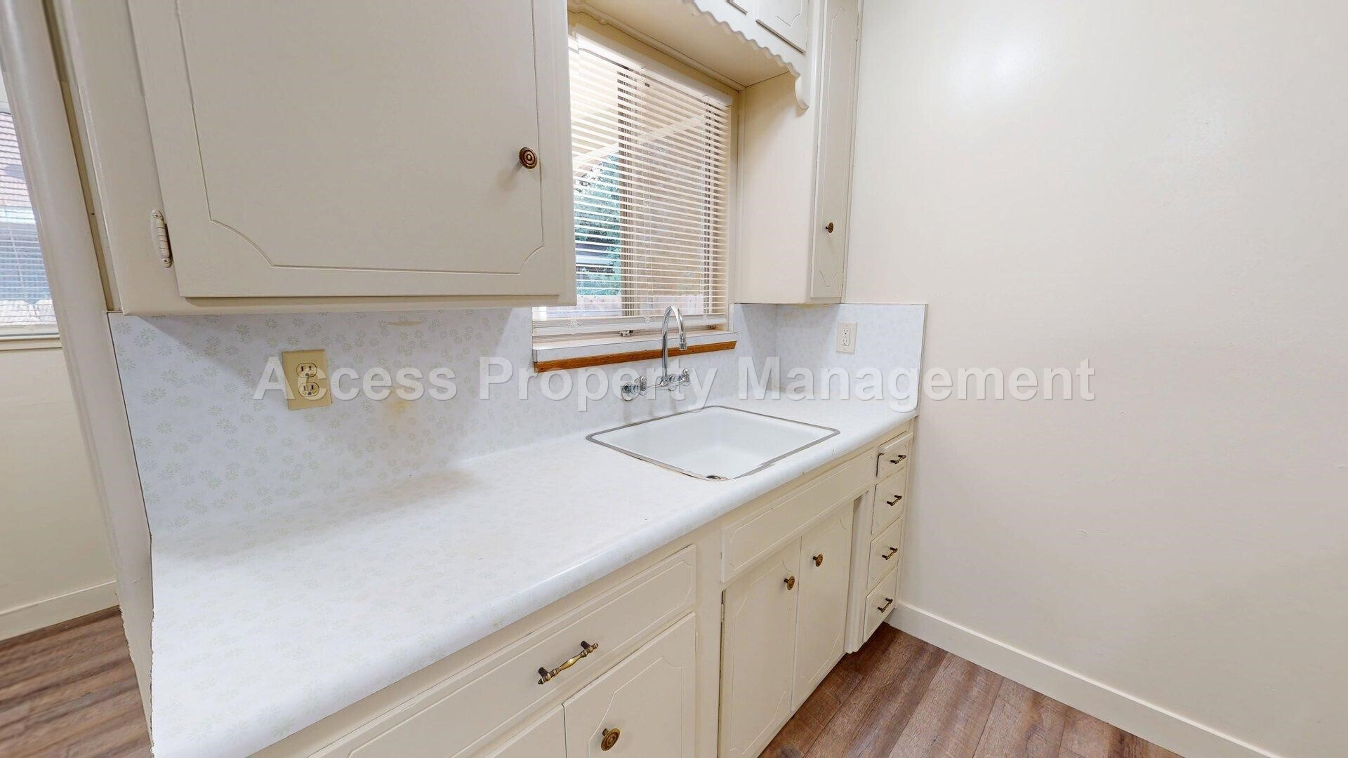 Building Photo - 201 E Fairmont Ave