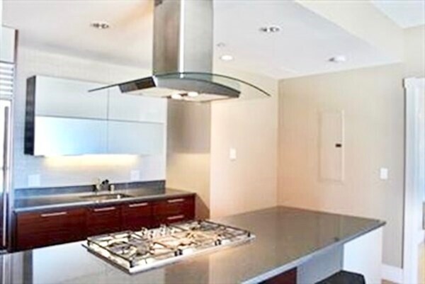 Building Photo - 42 Province St