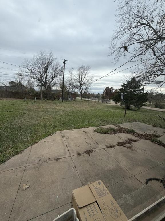 Building Photo - 803 E 3rd St