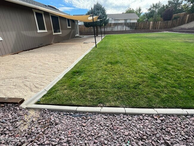 Building Photo - 2175 Albatross Way