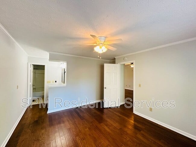 Building Photo - 1811 Savannah Ct