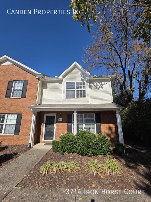 Primary Photo - 3714 Iron Horse Court