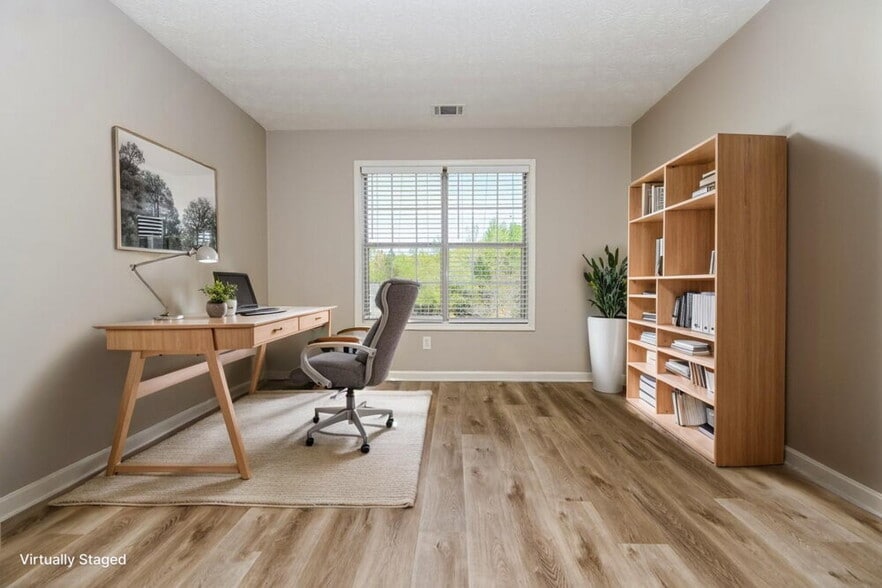 Building Photo - 135 Stratmore Pl