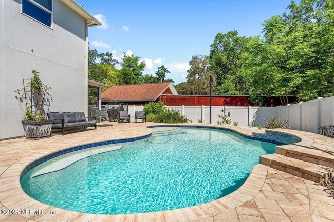 Building Photo - 11725 Paddock Gates Dr