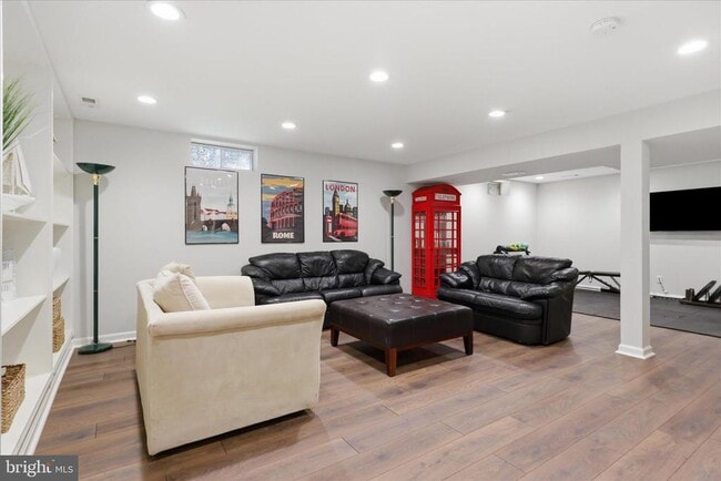 Building Photo - 408 Huntfield Ct NE