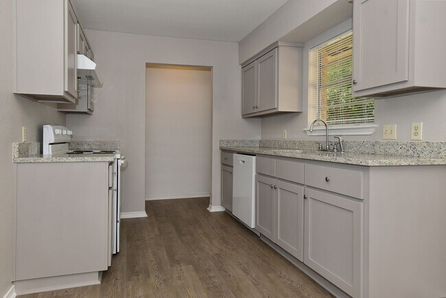 Building Photo - 4008 Templeton St