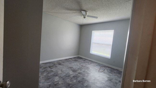 Building Photo - 112 Lacosta Ln