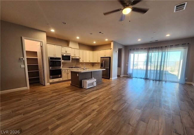 Building Photo - 130 Nine Mile Creek Dr