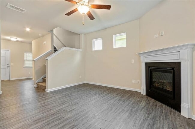 Building Photo - 158 Malbone St SW