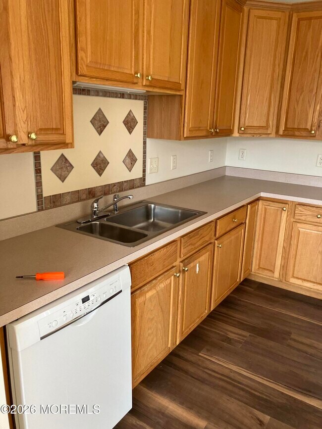 Building Photo - 335 St Andrews Pl