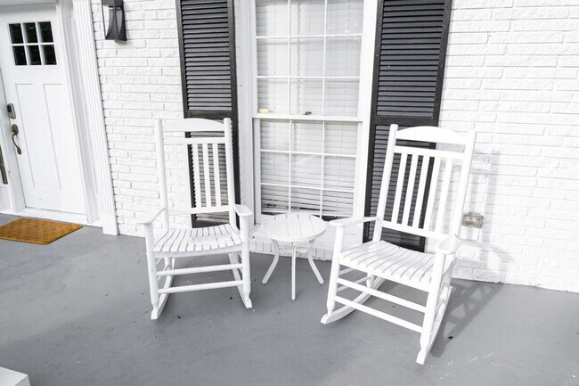 Building Photo - 441 Georgia 279-SI ID1019263P