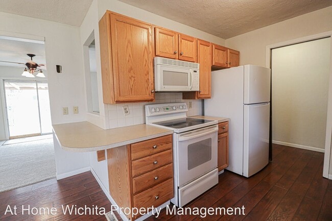 Building Photo - 3 br, 3 bath House - 2215 South Lori Lane