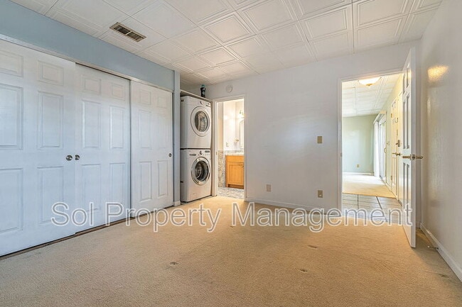 Building Photo - 221 Palo Verde Terrace