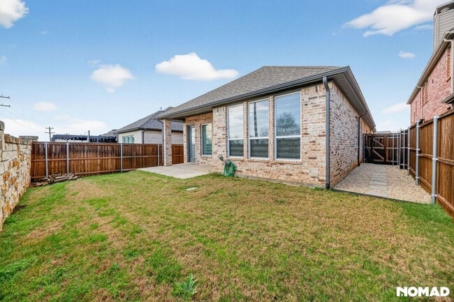 Building Photo - 1780 Dartmoor Dr