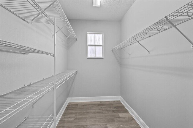 Building Photo - 2061 Foxtail View Ct
