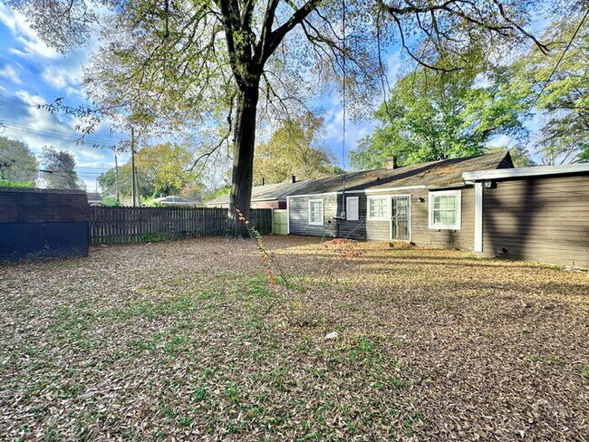 Building Photo - 4093 Barron Ave