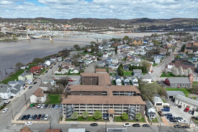 Aerial Photo - Monacatootha Apartments